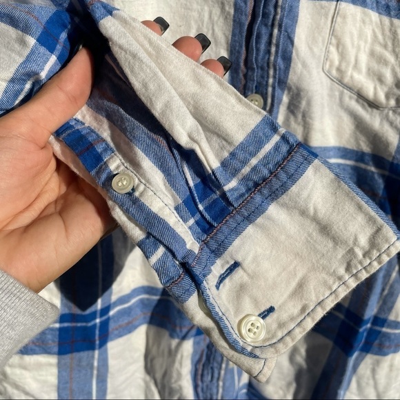 J Crew Plaid Petite Small Blue and White Button Down body Fit Shirt - Picture 4 of 7